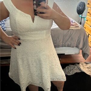 Short, BRAND NEW Elegant White wedding  Lace Dress